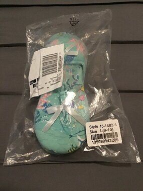 Brand new Dreams & Co. slippers
